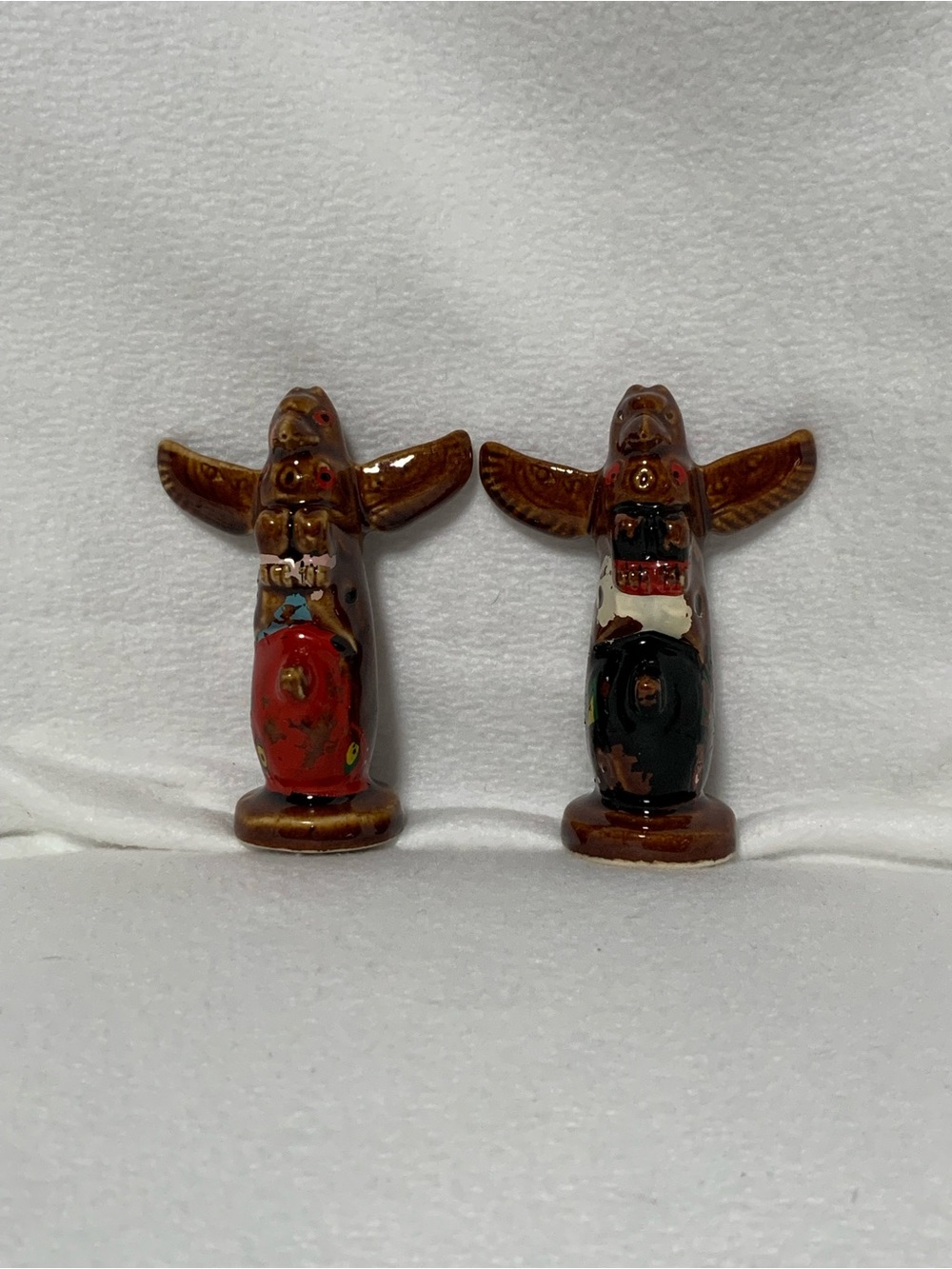 Vintage Ceramic Native American Totem Pole Salt Pepper Shakers Hand Painted 3.5”